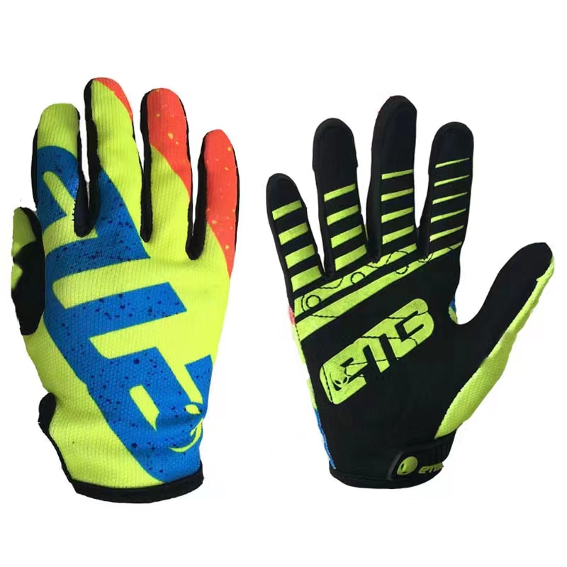 قفازات رياضية خارجية للشباب 20 - مراجعة Cycling Gear Kids وسعره